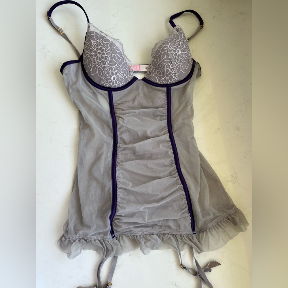 Victorias Secret 34B Negligee